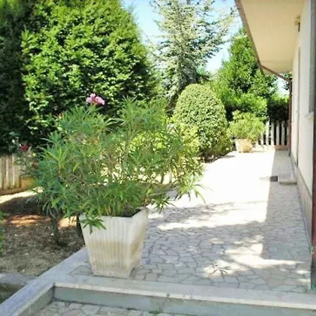 Holiday home Fuer 6 Personen Mit Schwimmbad *